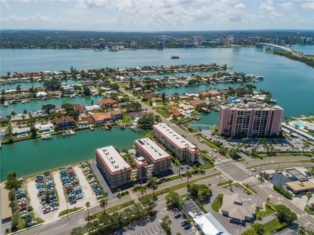 105 Island Way Clearwater Beach FL 33767