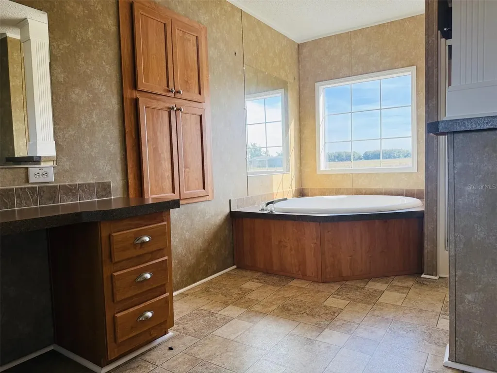 15882 Sr 51 Live Oak FL 32060