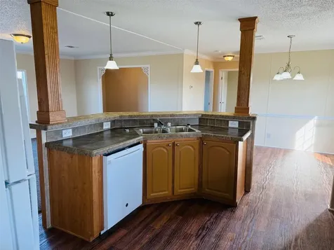 15882 Sr 51 Live Oak FL 32060