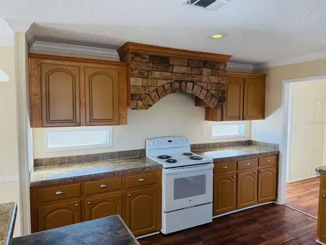 15882 Sr 51 Live Oak FL 32060