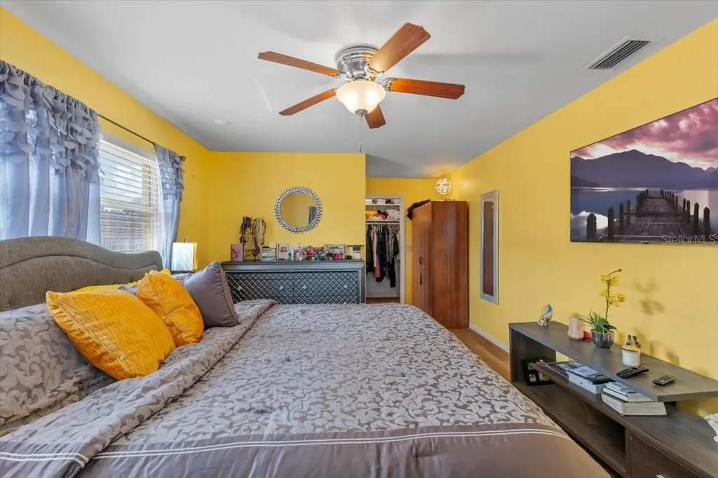 1453 62nd Terrace S St Petersburg FL 33705