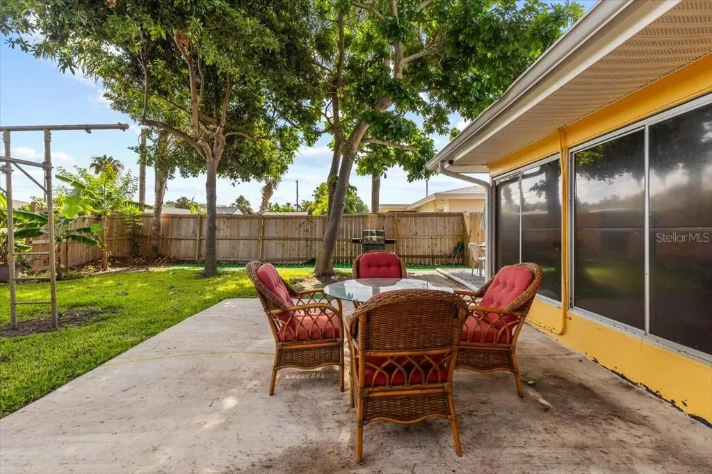 1453 62nd Terrace S St Petersburg FL 33705