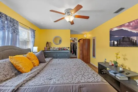 1453 62nd Terrace S St Petersburg FL 33705