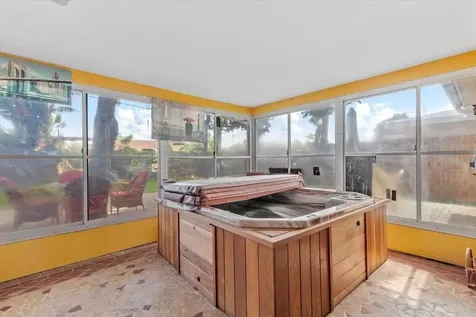 1453 62nd Terrace S St Petersburg FL 33705