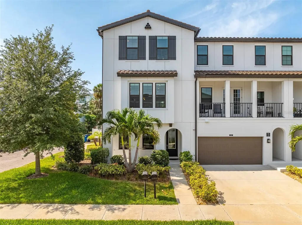 2110 W Azeele Street Tampa FL 33606