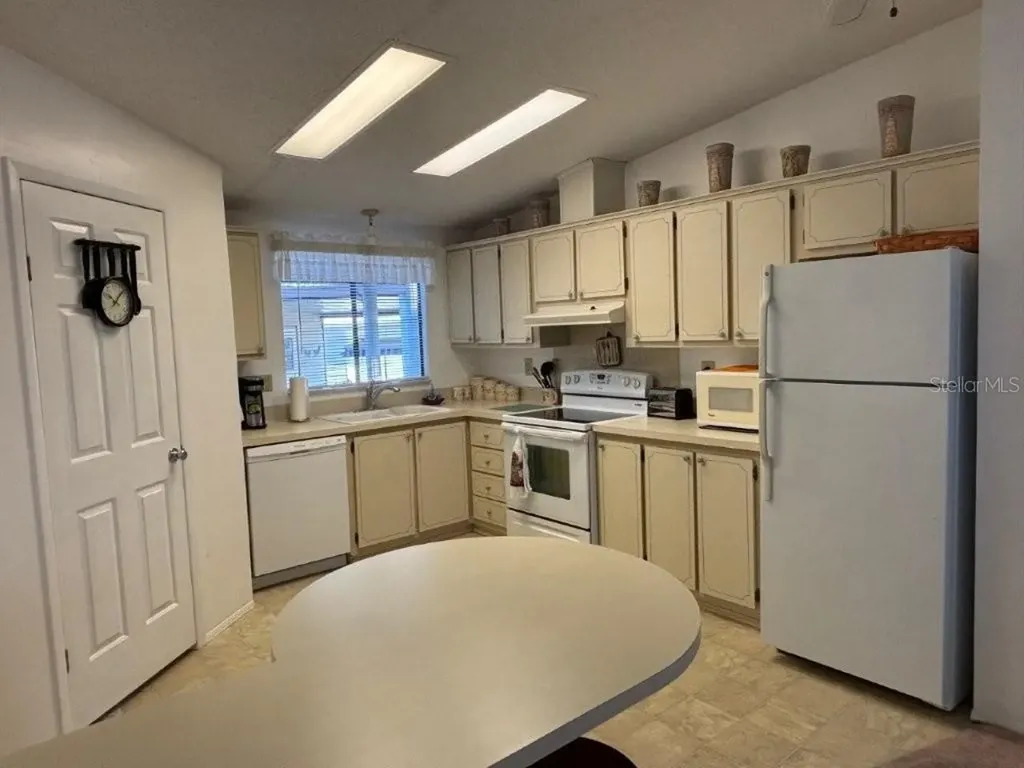 617 Webb Way Lady Lake FL 32159