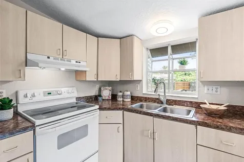 132 Dartmouth Avenue W Oldsmar FL 34677