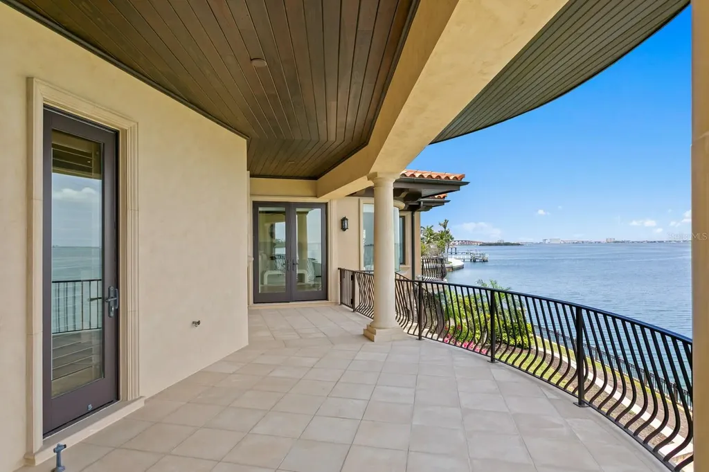 100 Sands Point Drive Tierra Verde FL 33715