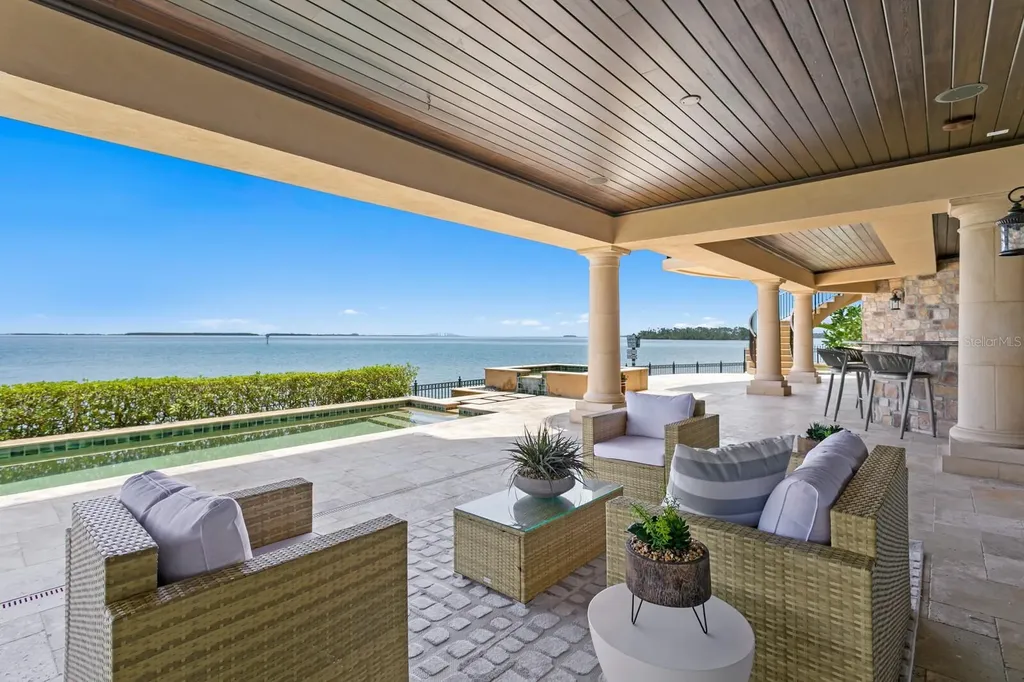 100 Sands Point Drive Tierra Verde FL 33715