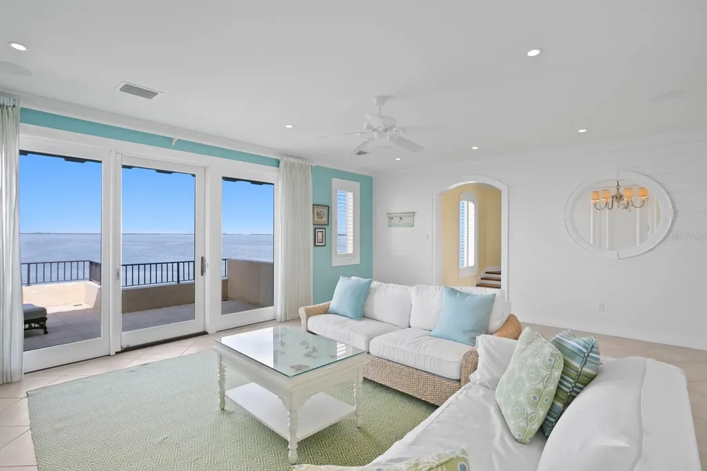 100 Sands Point Drive Tierra Verde FL 33715