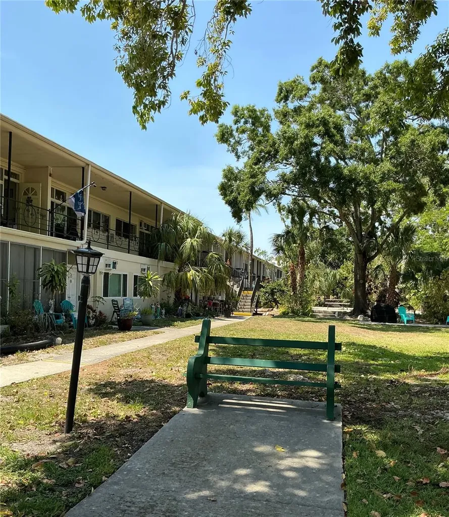 4051 58th Street N Kenneth City FL 33709