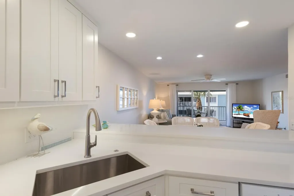 7000 Gulf Drive Holmes Beach FL 34217