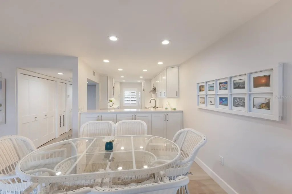 7000 Gulf Drive Holmes Beach FL 34217