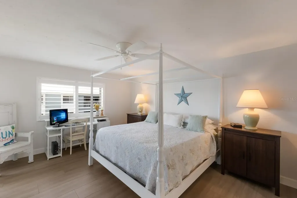 7000 Gulf Drive Holmes Beach FL 34217