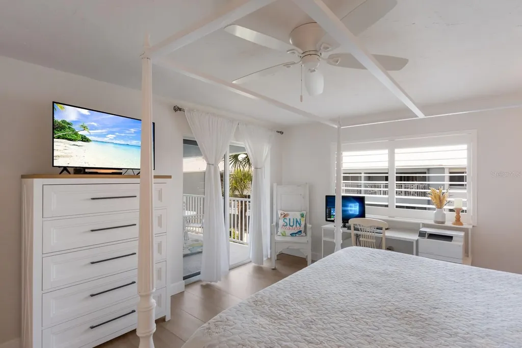 7000 Gulf Drive Holmes Beach FL 34217