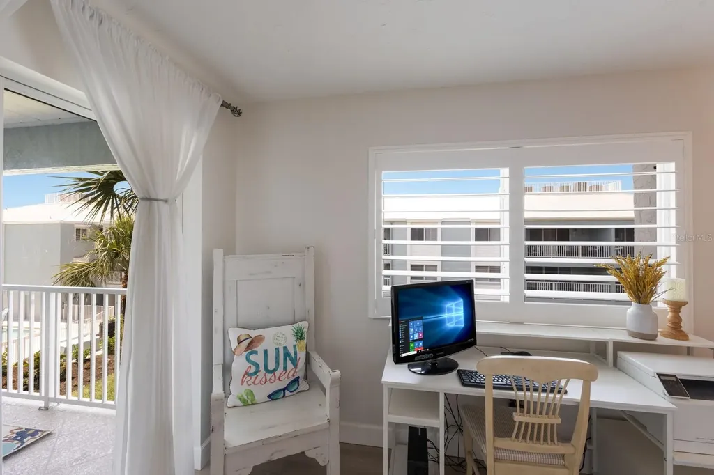 7000 Gulf Drive Holmes Beach FL 34217