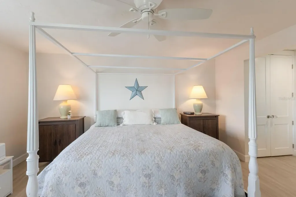 7000 Gulf Drive Holmes Beach FL 34217