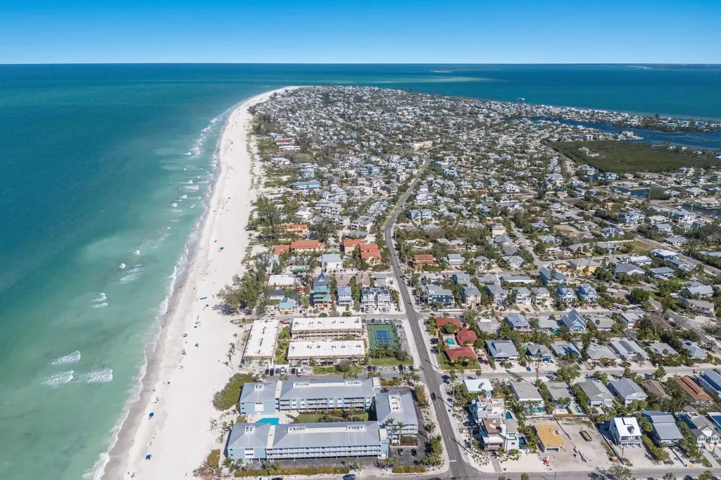 7000 Gulf Drive Holmes Beach FL 34217