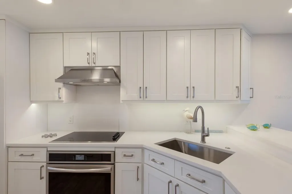 7000 Gulf Drive Holmes Beach FL 34217