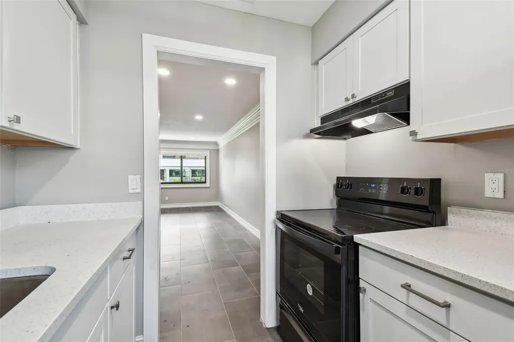 2942 W Bay Drive Belleair Bluffs FL 33770