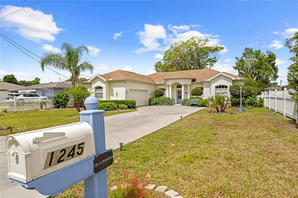 1245 Coble Road E Spring Hill FL 34608