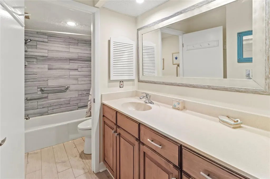 6713 Midnight Pass Road Sarasota FL 34242