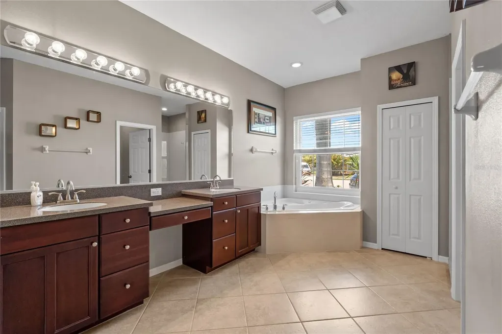 7626 Double Pine Drive Sarasota FL 34240