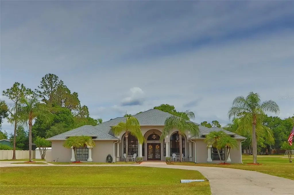 12501 Palomino Court Tampa FL 33626