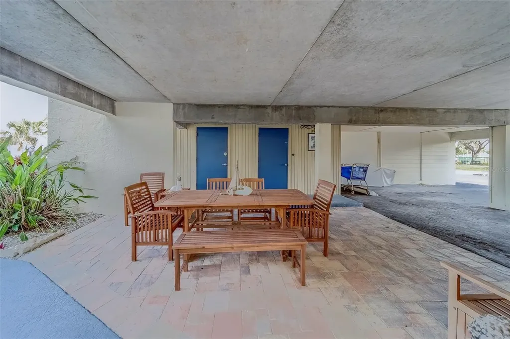 11650 Capri Circle S Treasure Island FL 33706