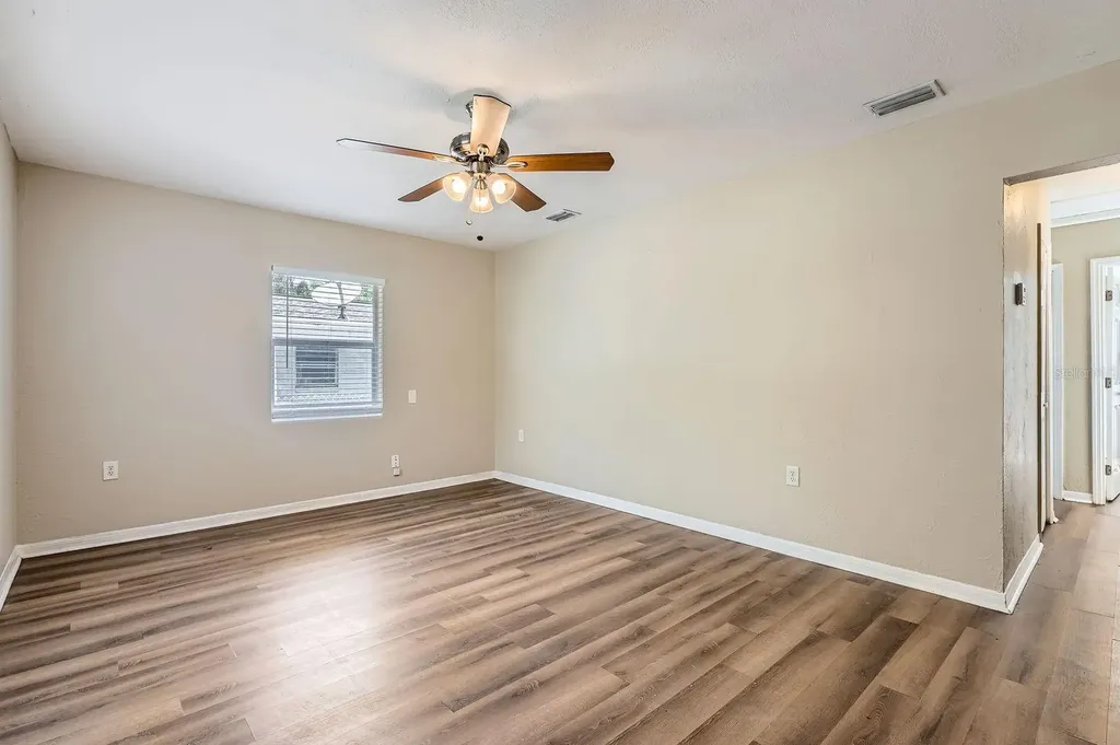 108 N Truett Street Leesburg FL 34748