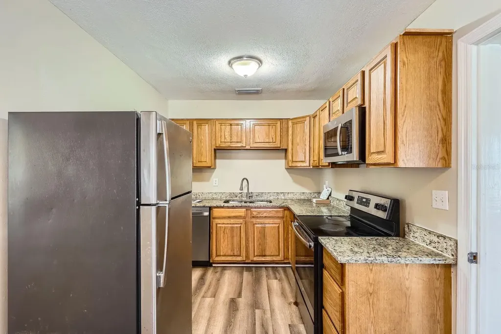 108 N Truett Street Leesburg FL 34748