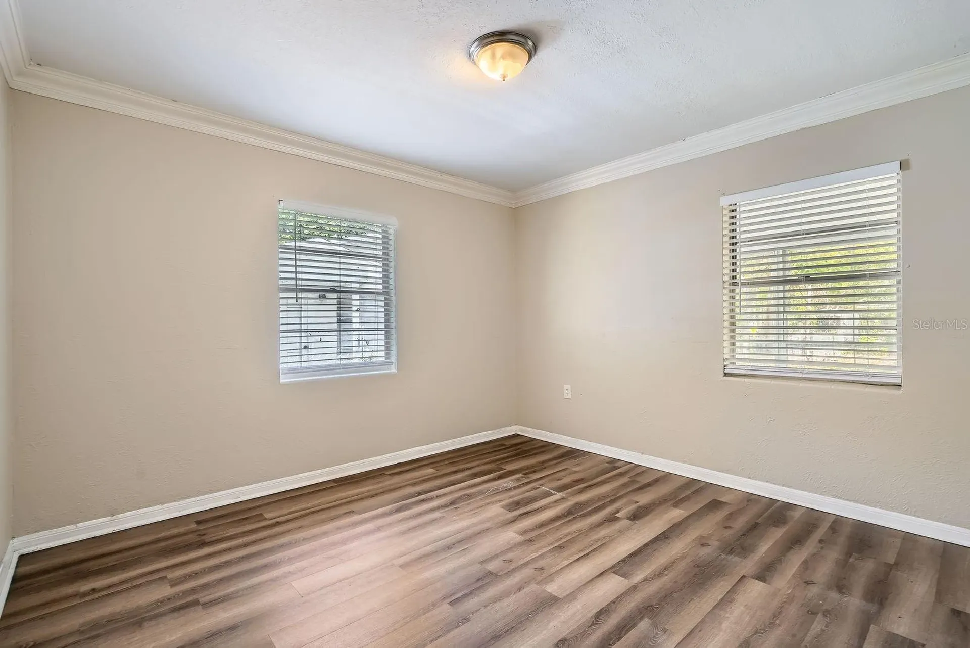 108 N Truett Street Leesburg FL 34748
