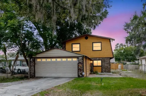 1010 Oakhill Street Seffner FL 33584