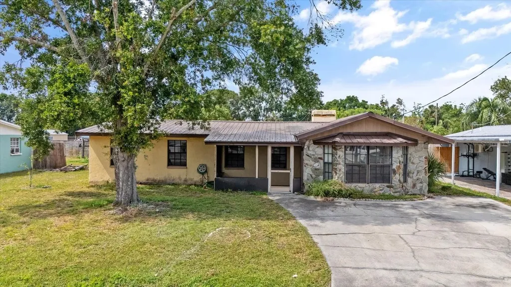 9221 W Robson Street Tampa FL 33615