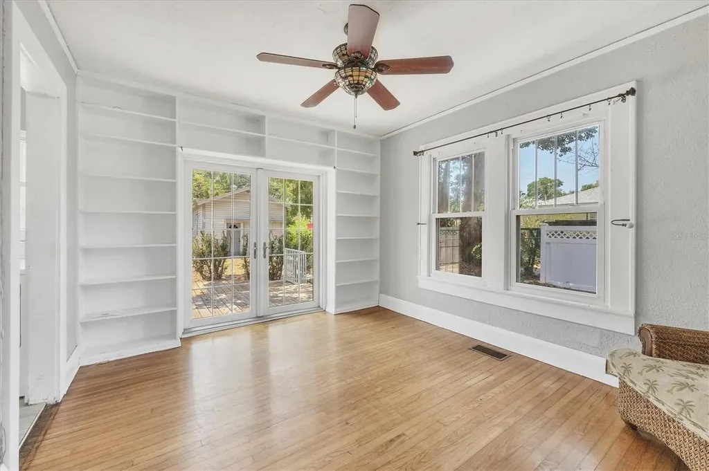 2529 7th Avenue W Bradenton FL 34205