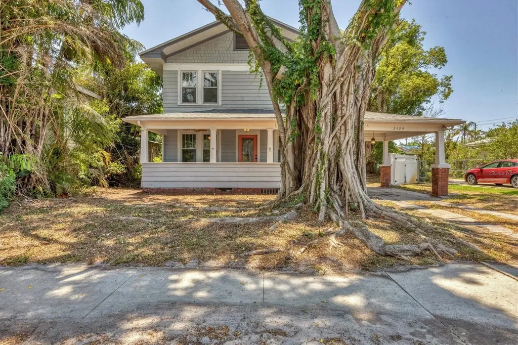 2529 7th Avenue W Bradenton FL 34205