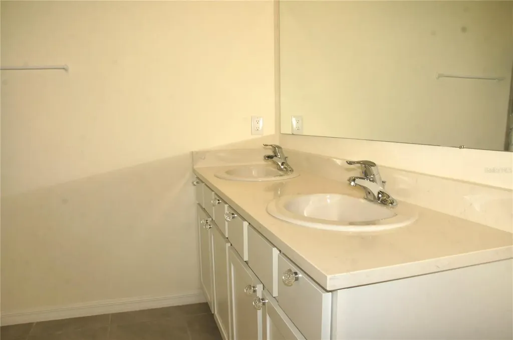 356 SE 66th Court Ocala FL 34472