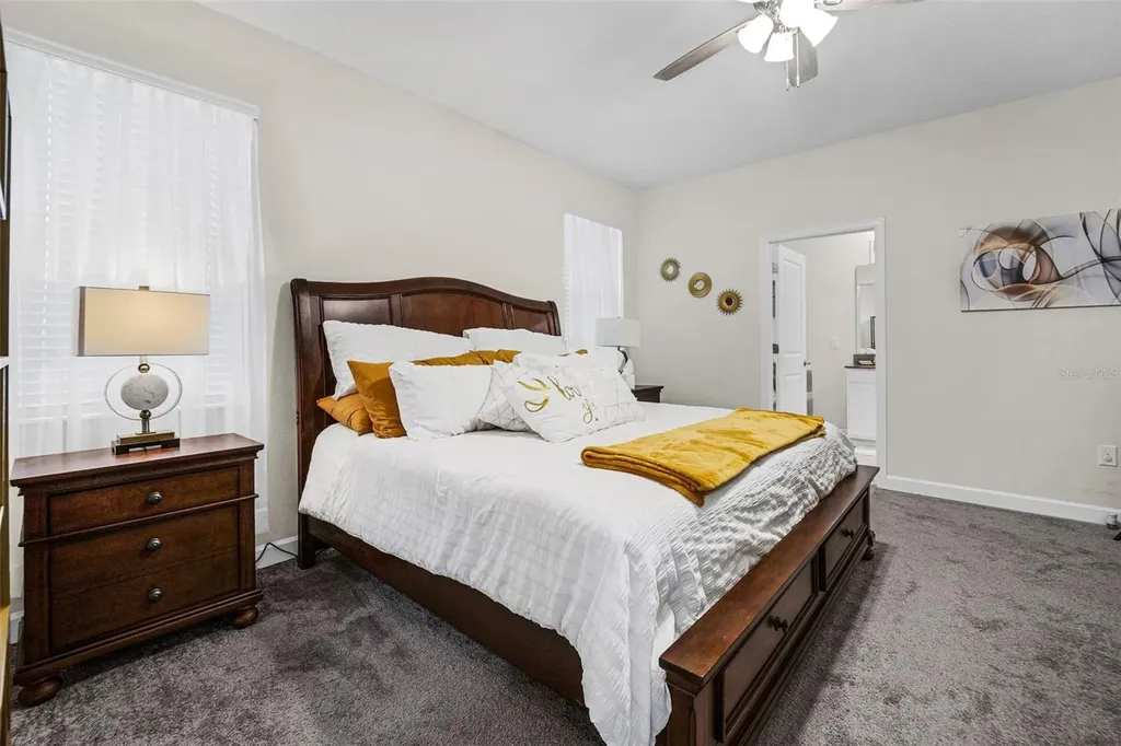 8907 Fallen Oak Davenport FL 33897