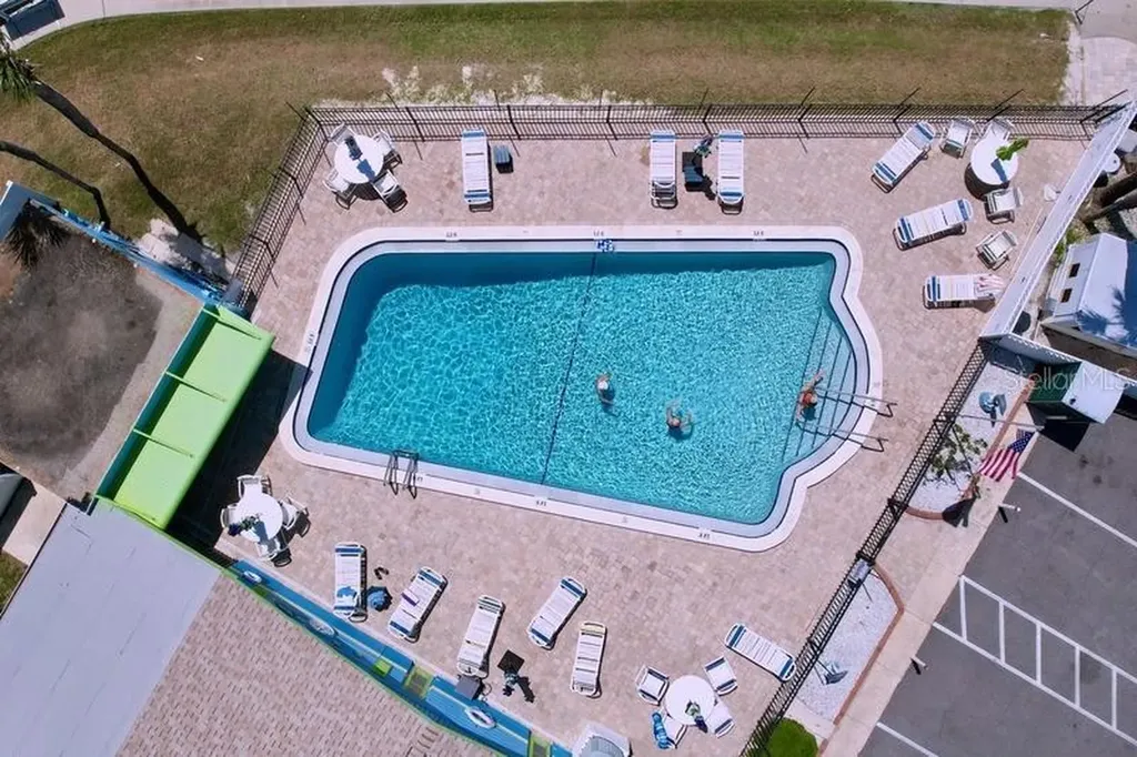18 Yawl Lane Palm Harbor FL 34683