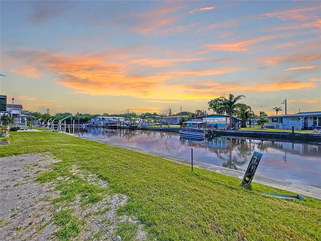 18 Yawl Lane Palm Harbor FL 34683