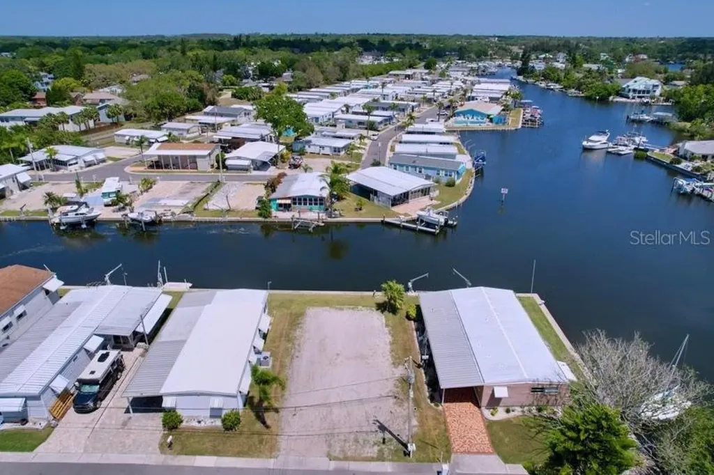 18 Yawl Lane Palm Harbor FL 34683