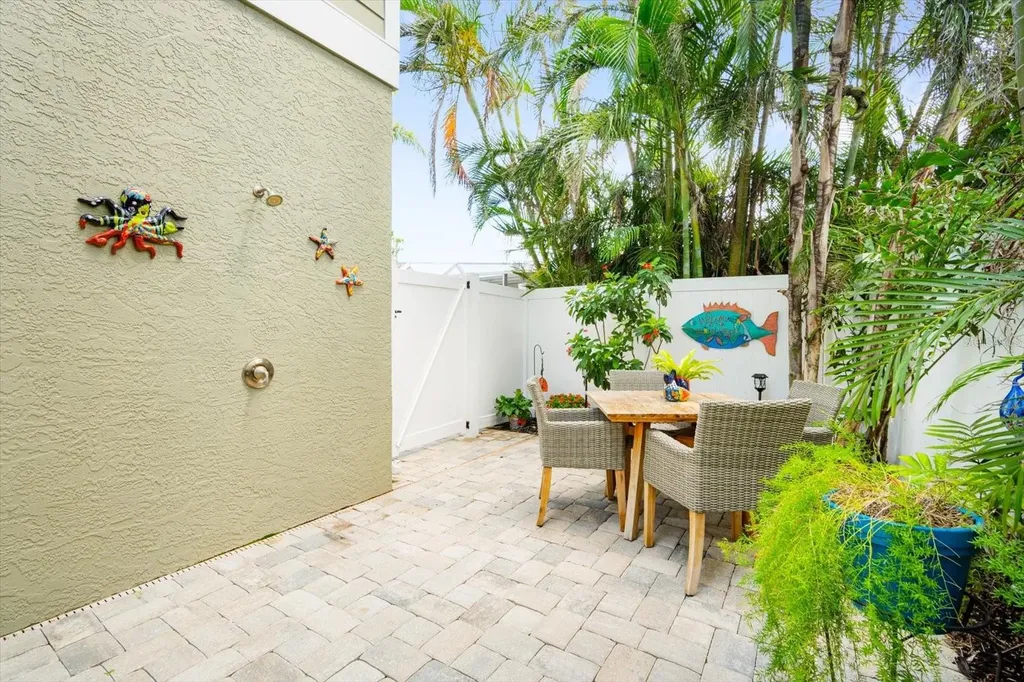 229 S Harbor Drive Holmes Beach FL 34217