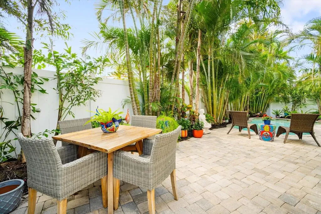 229 S Harbor Drive Holmes Beach FL 34217