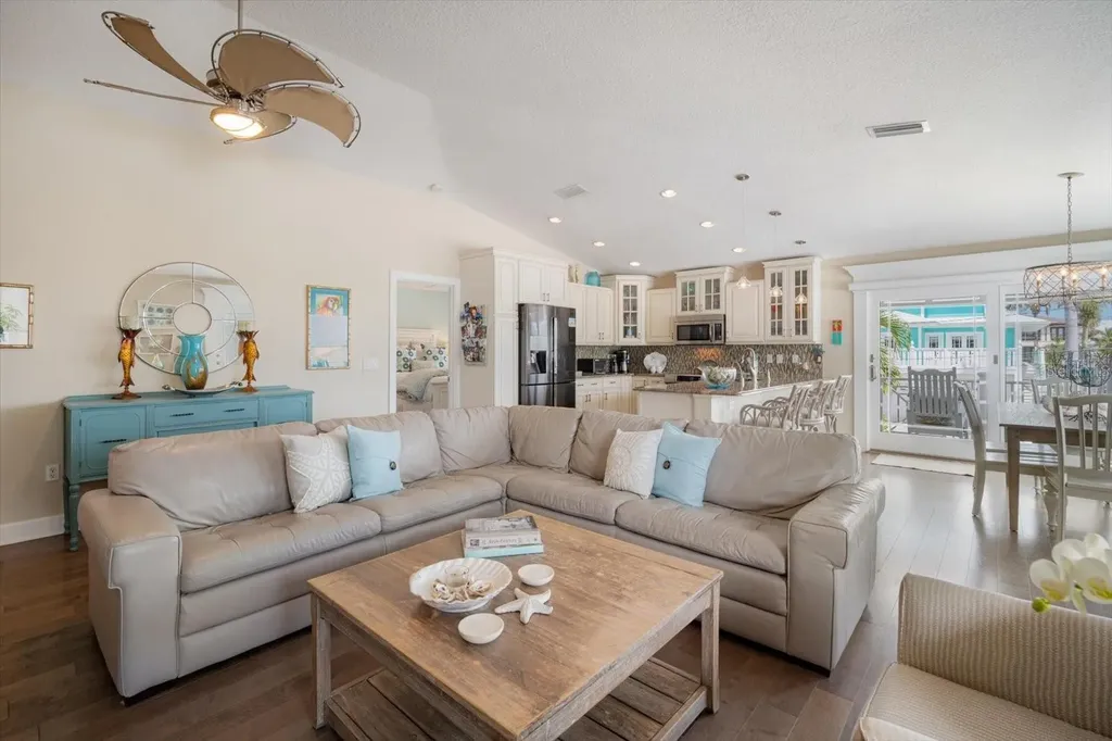 229 S Harbor Drive Holmes Beach FL 34217