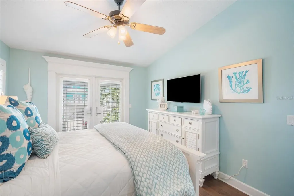 229 S Harbor Drive Holmes Beach FL 34217