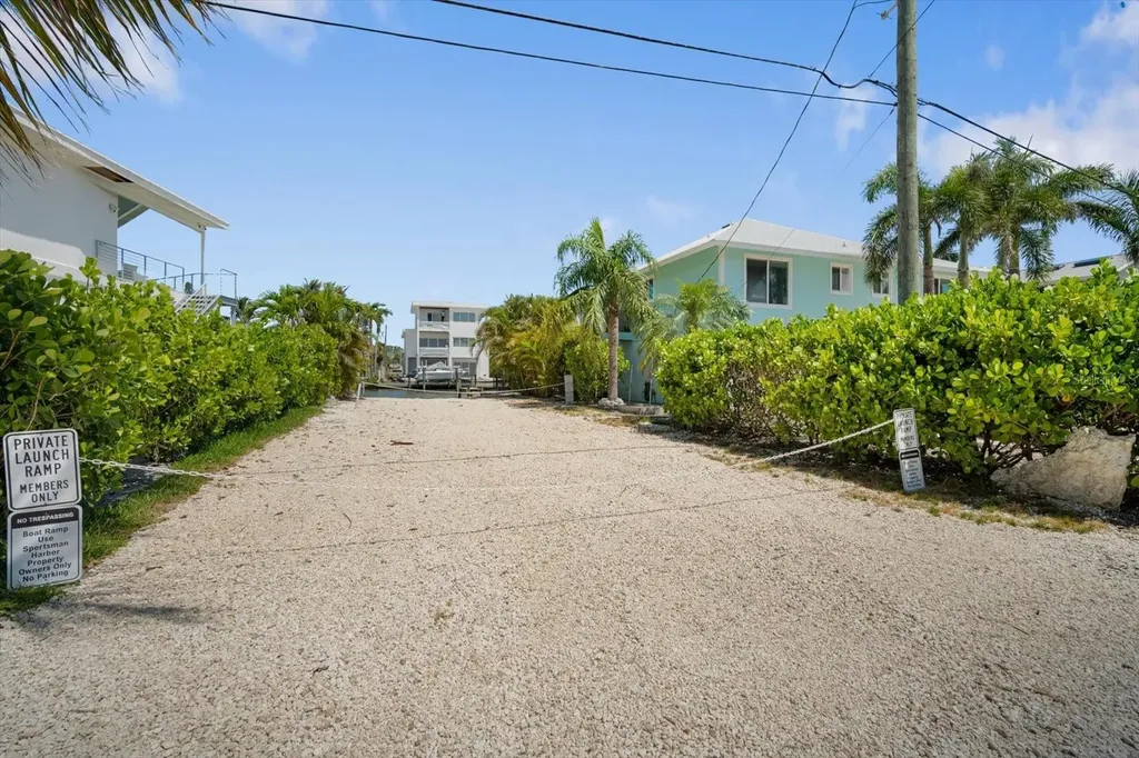 229 S Harbor Drive Holmes Beach FL 34217