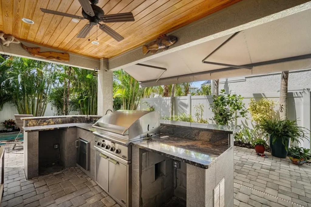 229 S Harbor Drive Holmes Beach FL 34217