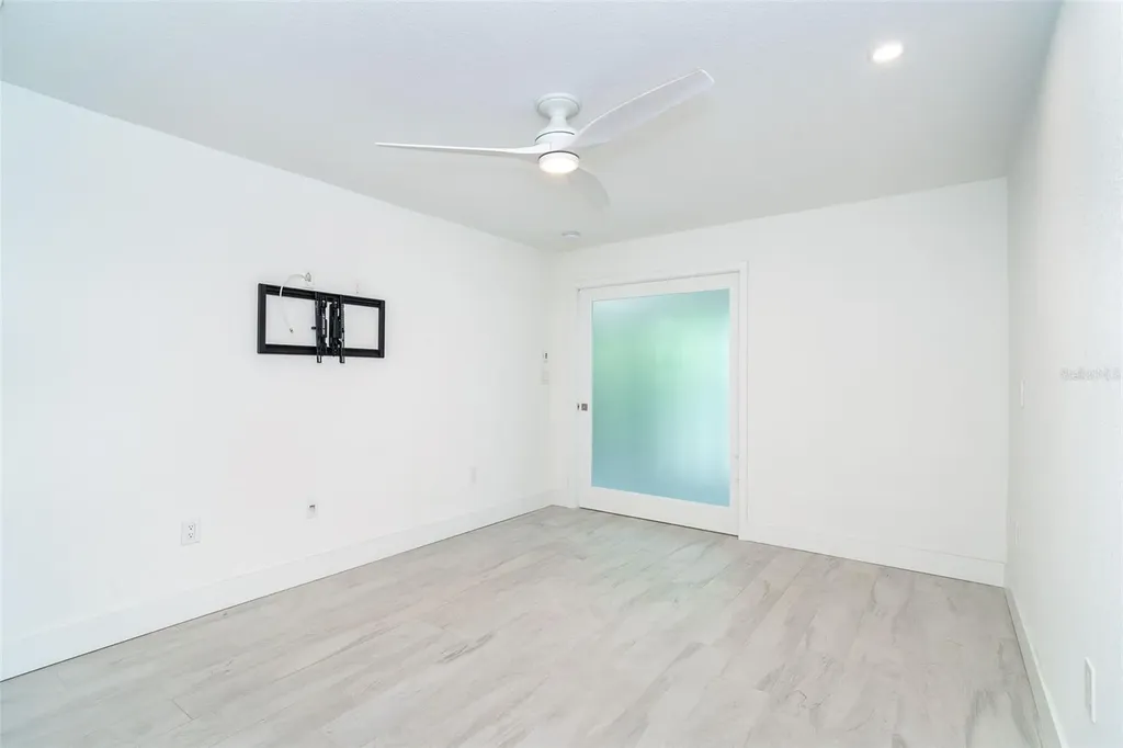 2700 N Beach Road Englewood FL 34223