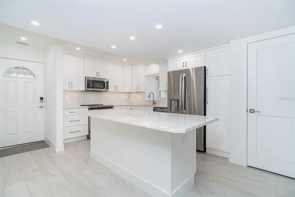 2700 N Beach Road Englewood FL 34223