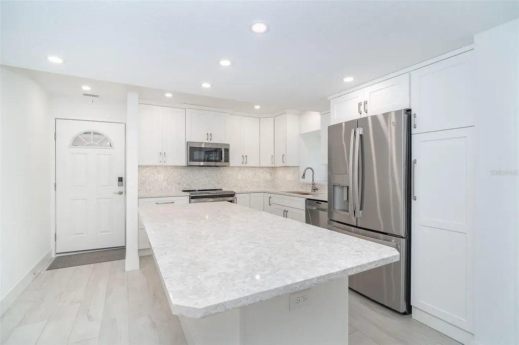 2700 N Beach Road Englewood FL 34223